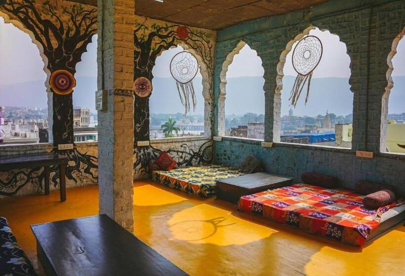 هاستل Hide In Pushkar