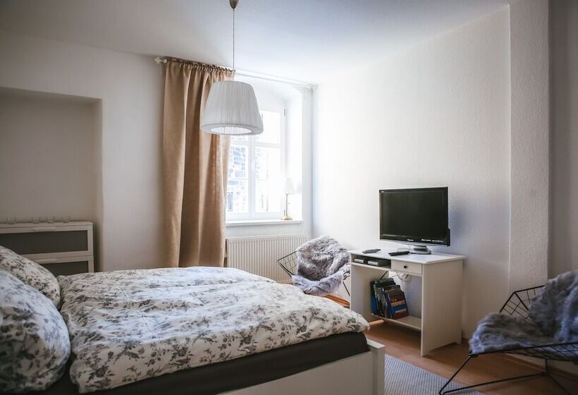 Apartone