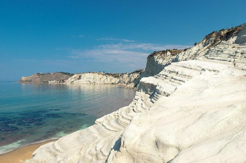 تختخواب و صبحانه Home La Kore