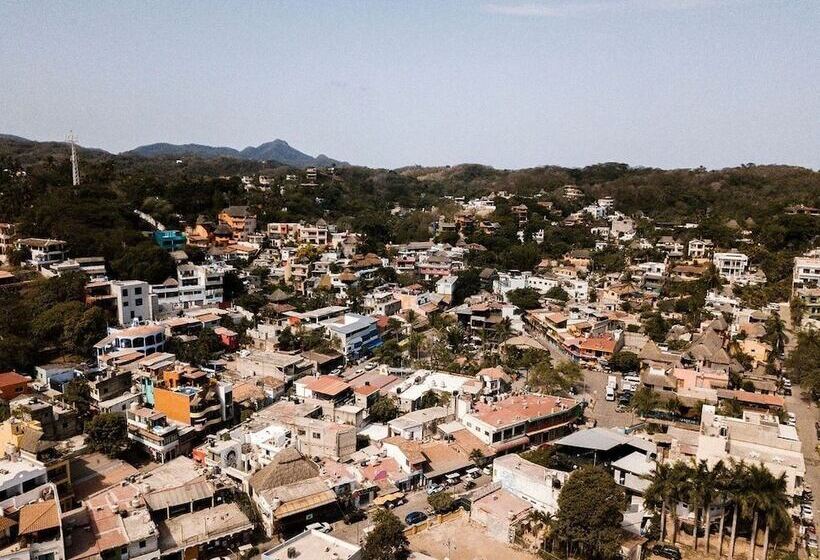 Florence Sayulita
