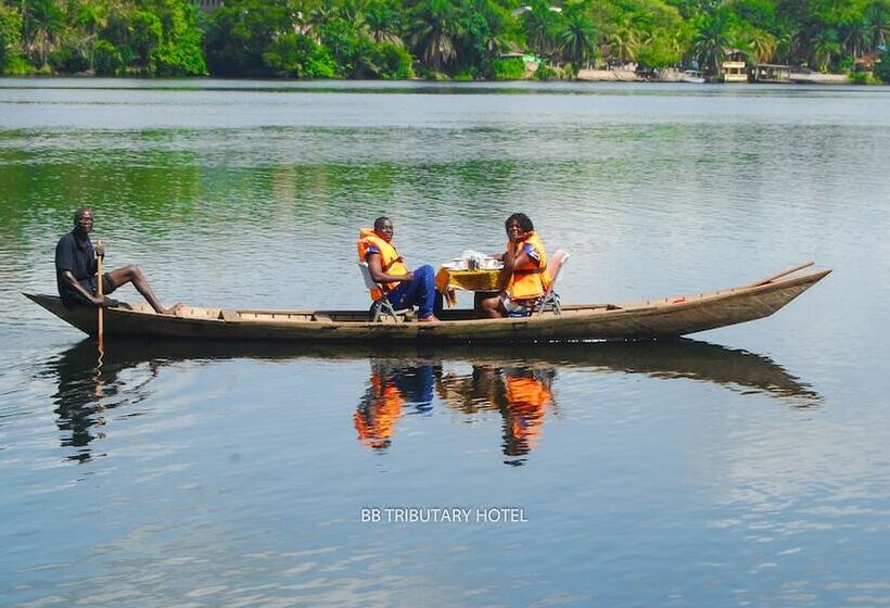 فندق Bb Tributary