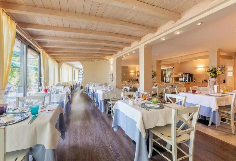 هتل La Gardenia & Villa Oleandra