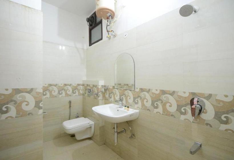 فندق Pink View By Oyo Rooms