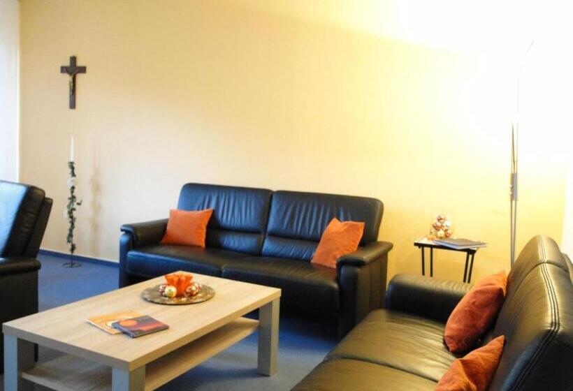 ペンション Haus St. Josef