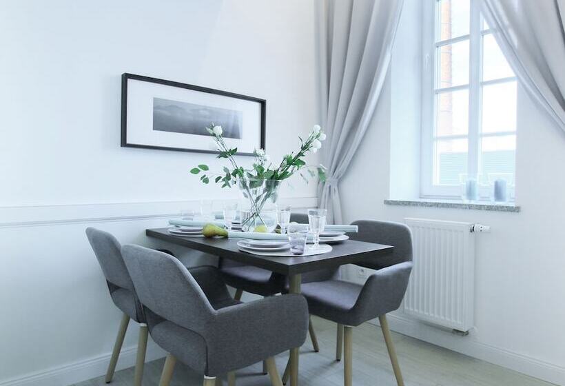 Absyntapart   Bulwar Staromiejski