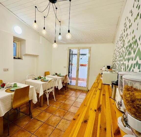 تختخواب و صبحانه Casa Lilla