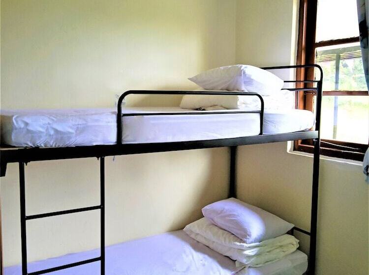 Garden Guest House   Hostel