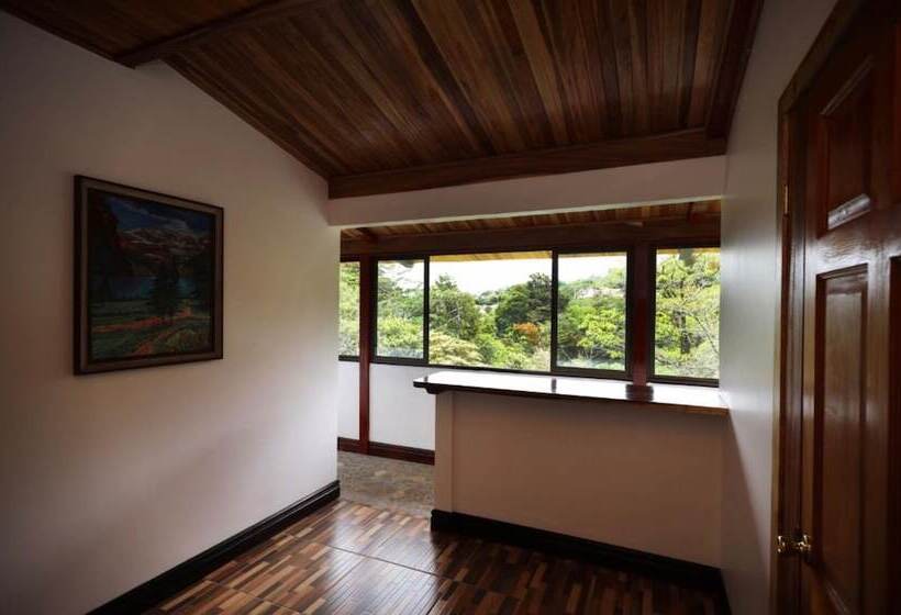 مسافرخانه Whitehouse Bed And Breakfast