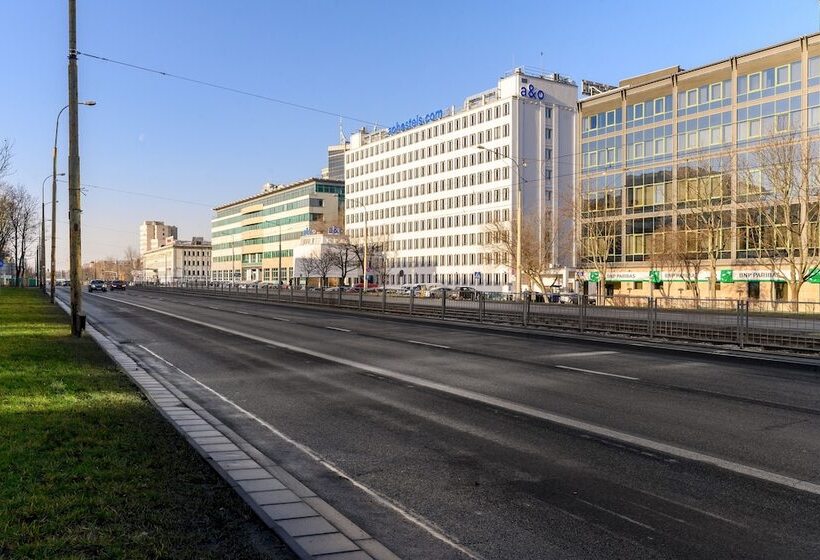 هتل A&o Warszawa Wola