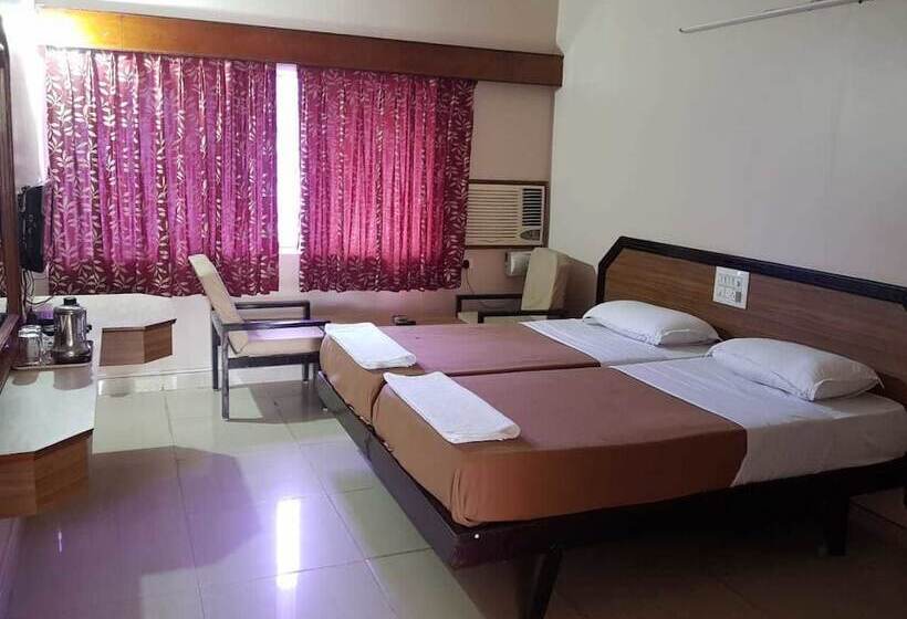 בית מלון כפרי Janardana