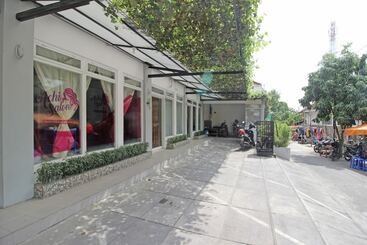 هتل Reddoorz Near Solo Balapan Station