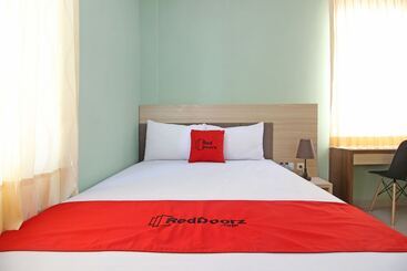 هتل Reddoorz Near Solo Balapan Station