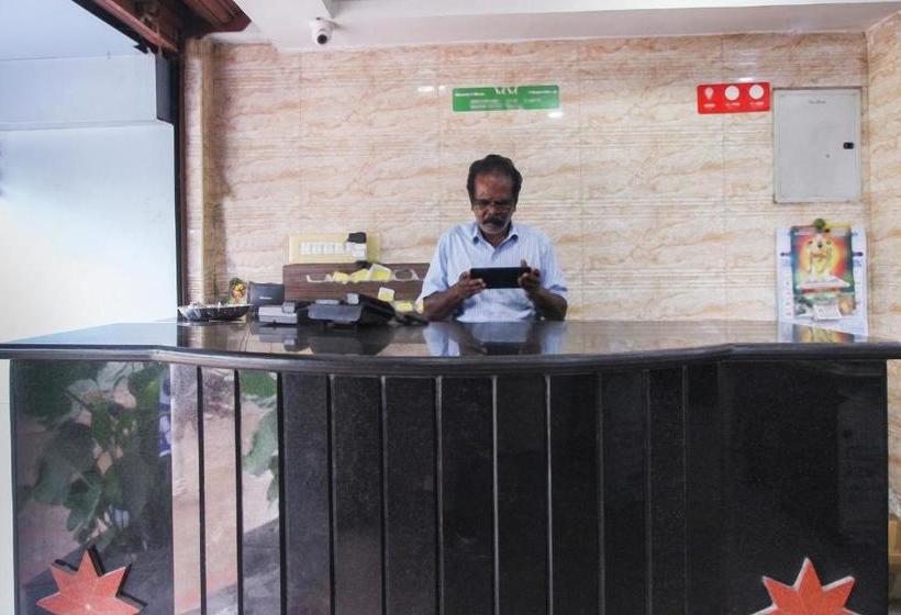 هتل Sri Jayaram Lodge By Oyo Rooms