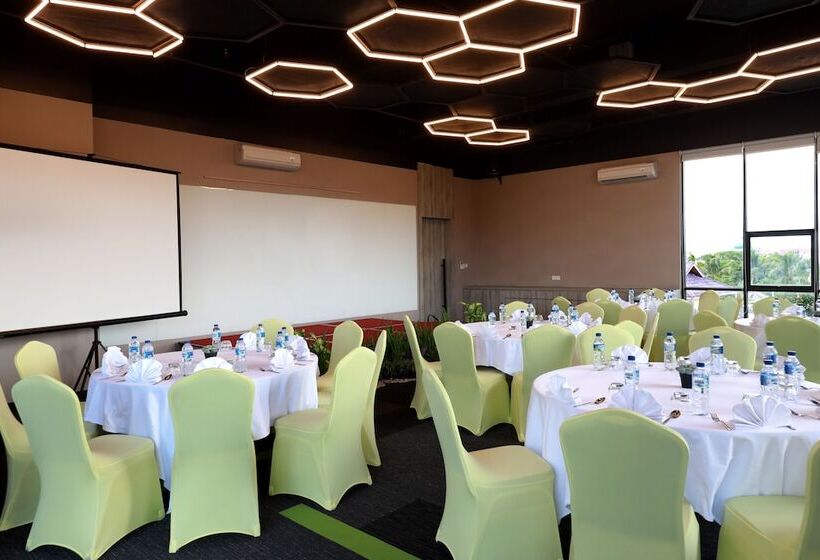 هتل The Zuri Pekanbaru