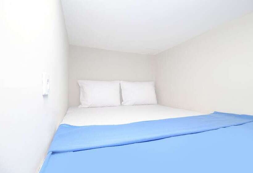 هاستل Kamar Keluarga Bandara Mas Syariah