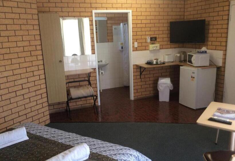 Cross Roads Motel