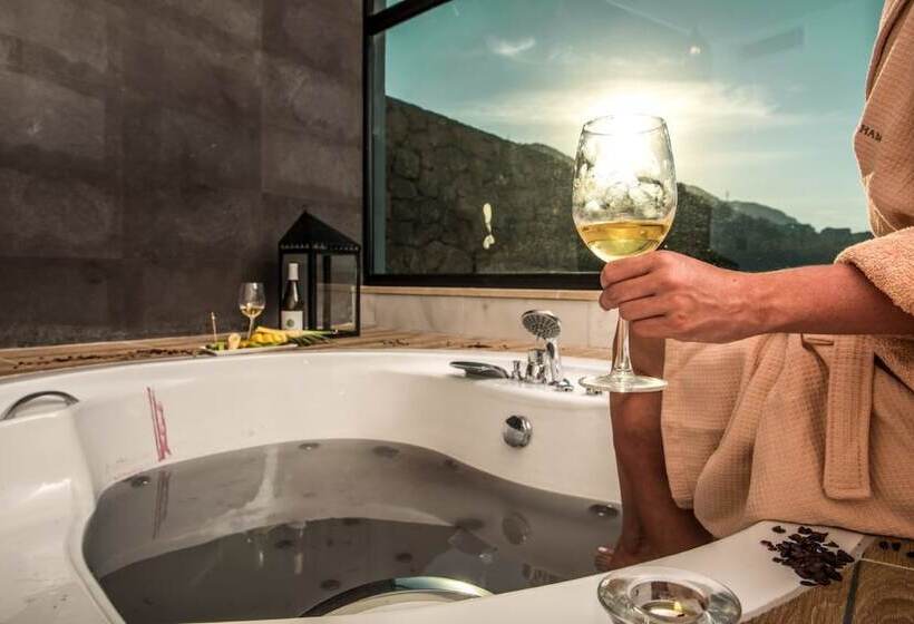 Gillham Vineyard Hotel   Adults Only
