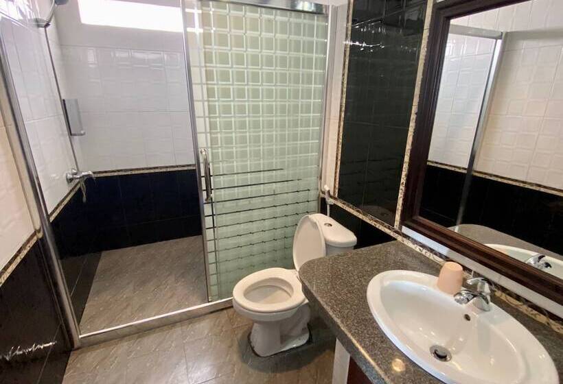 فندق Anoulackkhenlao