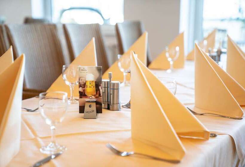 ホテル Lowenstein