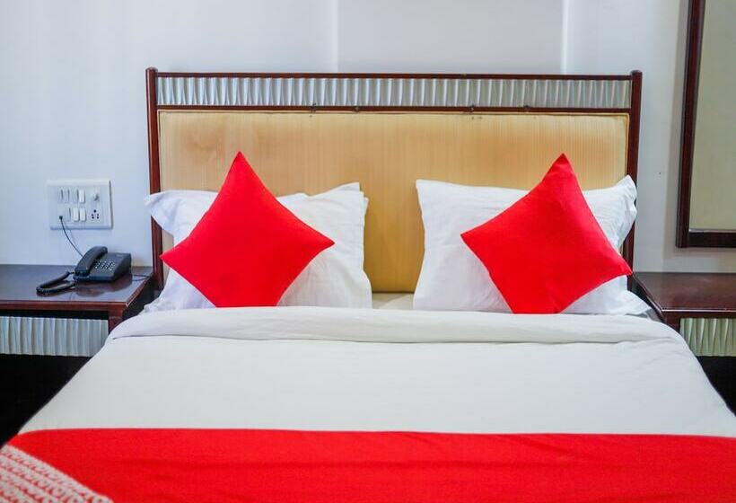 فندق Metro By Oyo Rooms