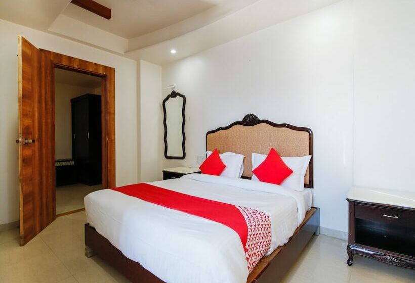 فندق Metro By Oyo Rooms