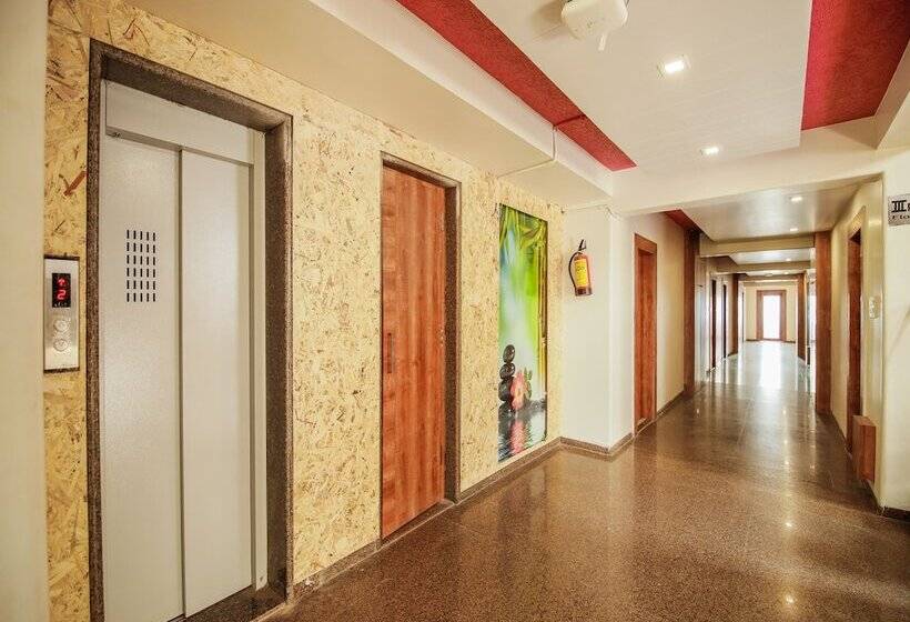 فندق Metro By Oyo Rooms