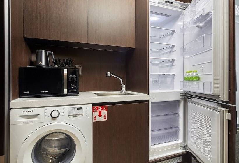 فندق Westernbay Marina