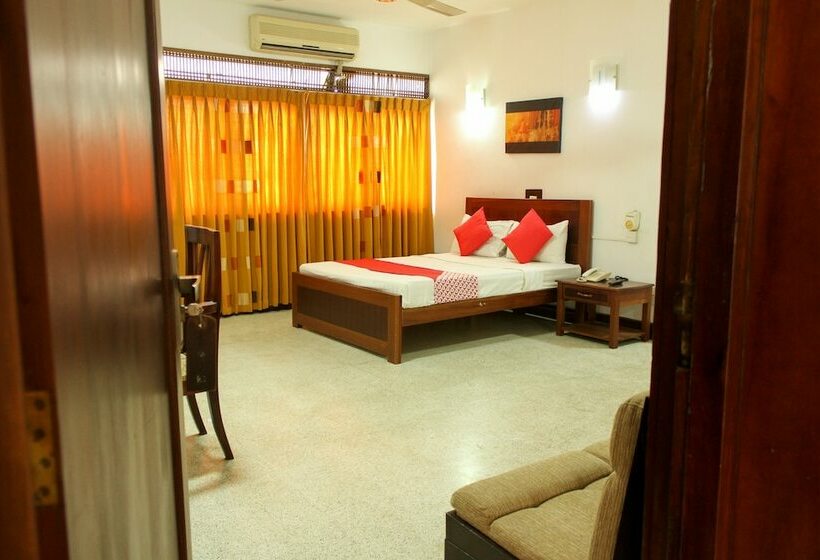 Oyo 106 Hotel 12