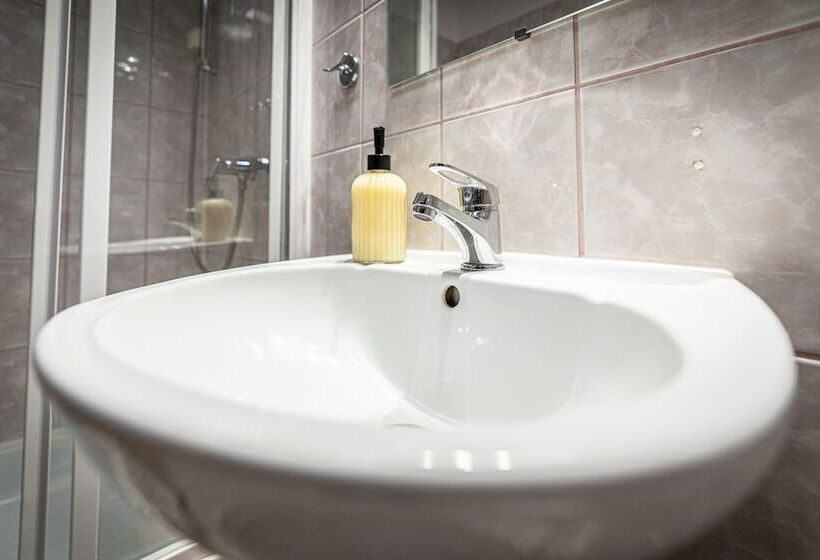 پانسیون Liberta Inn   Pokoje Gościnne