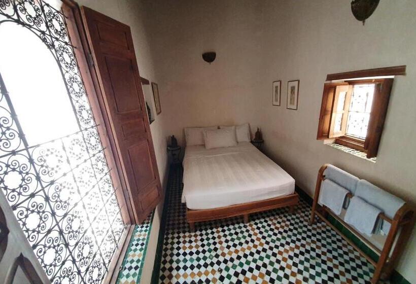 پانسیون Dar Houdou