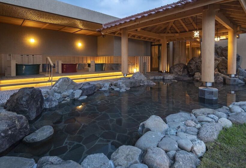 Отель La Vista Kirishima Hills