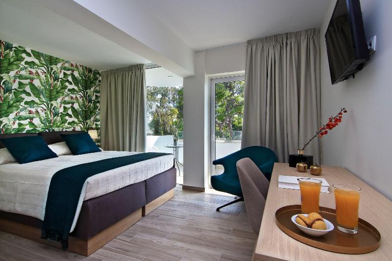 Maison 66, Riviera Hotels