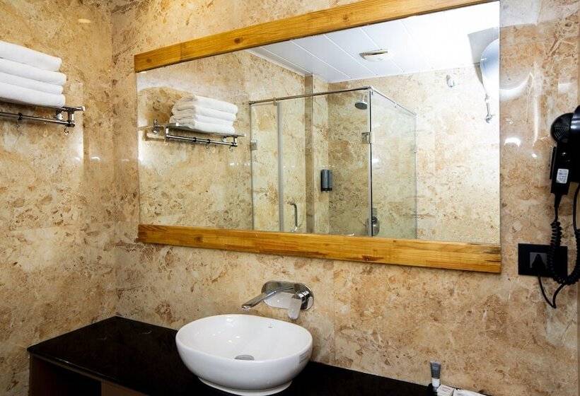 هتل Summit Montana Suites & Spa At Mall