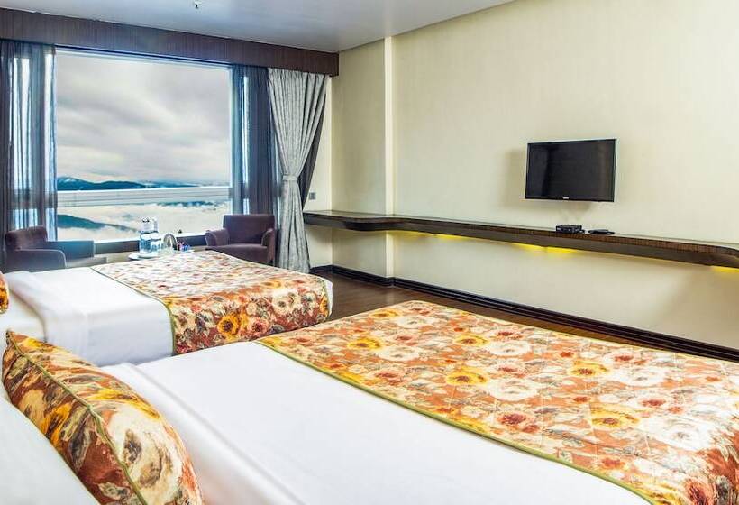 هتل Summit Montana Suites & Spa At Mall