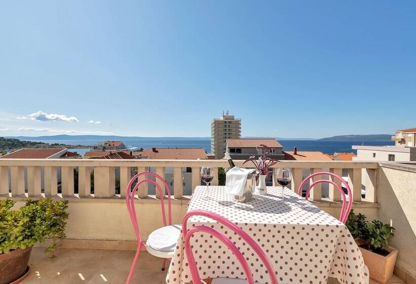 پانسیون Apartments Dany