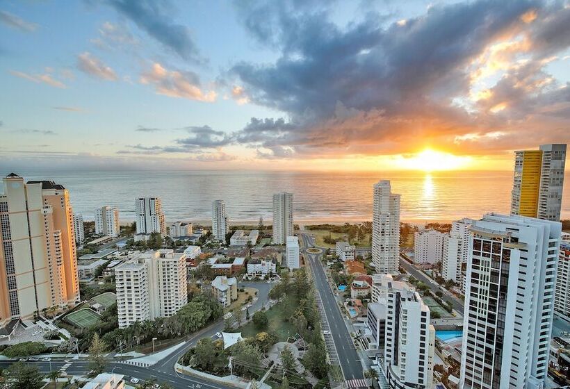 Qube Broadbeach