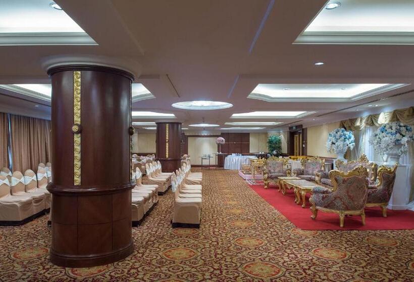 בית מלון כפרי Prince Palace  Bangkok