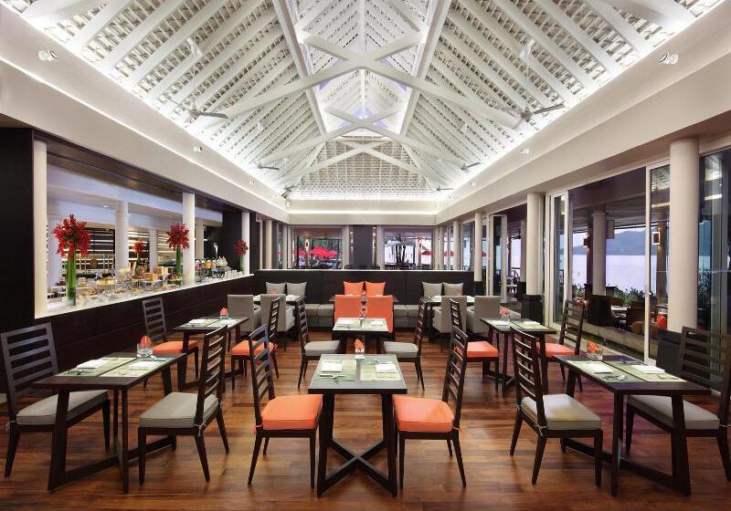 استراحتگاه Amari Phuket