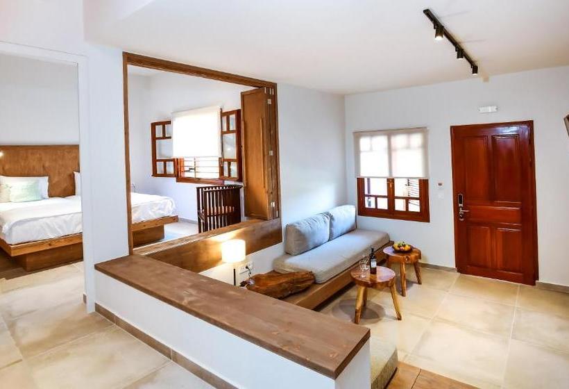 בית מלון כפרי Anais Suites