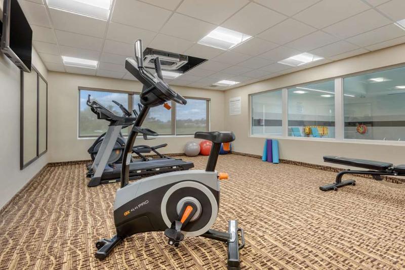 בית מלון כפרי Comfort Inn & Suites