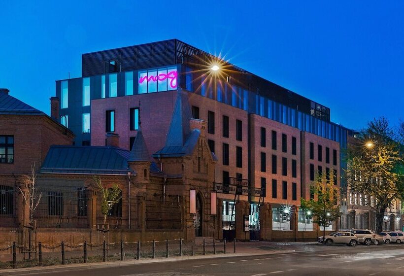 هتل Moxy Warsaw Praga