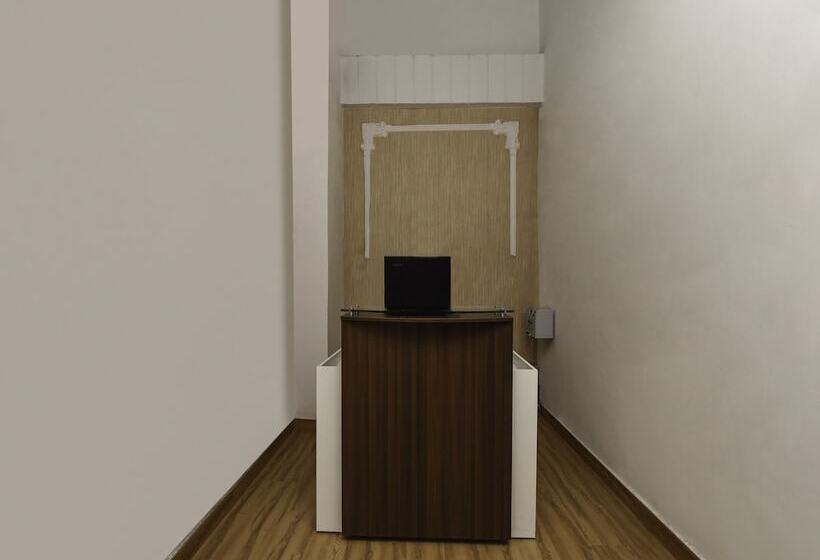 Oyo 15539 City Hut