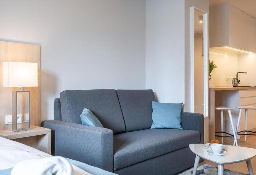 Q19 Apartments Rynek