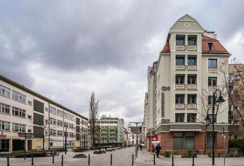 Q19 Apartments Rynek