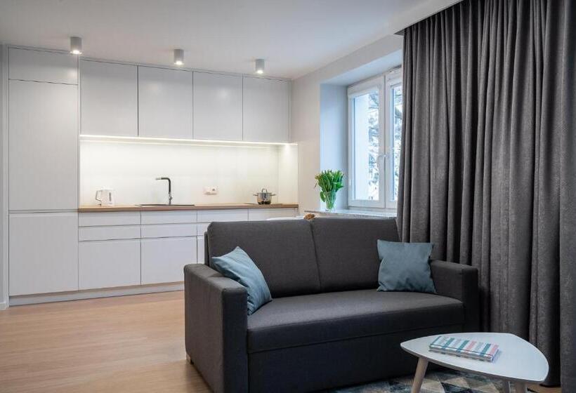 Q19 Apartments Rynek