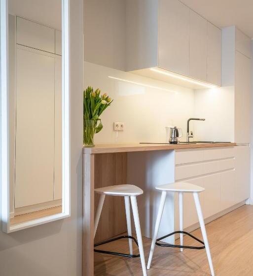 Q19 Apartments Rynek