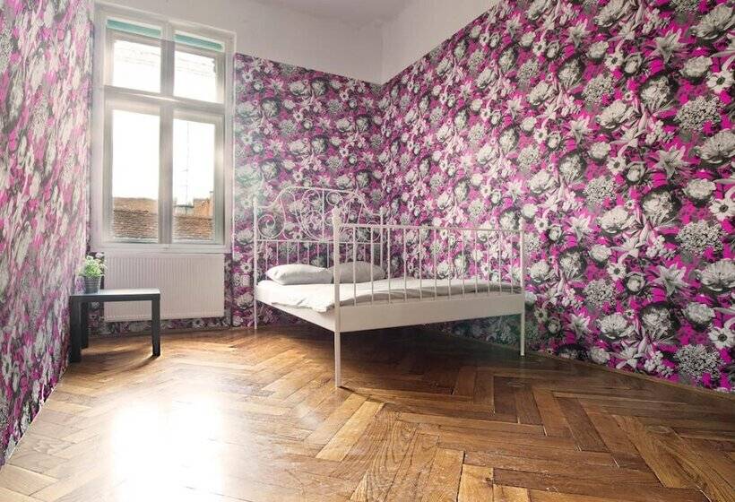 הוסטל Guesthouse Centar 2