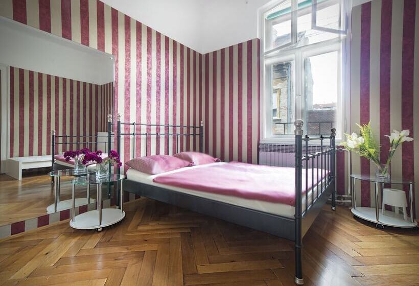 הוסטל Guesthouse Centar 2
