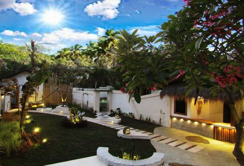 تختخواب و صبحانه The White Key Luxury Villas