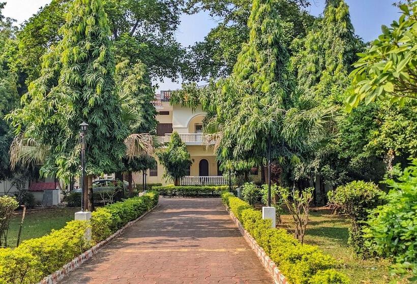 Отель Headquarter Khajuraho